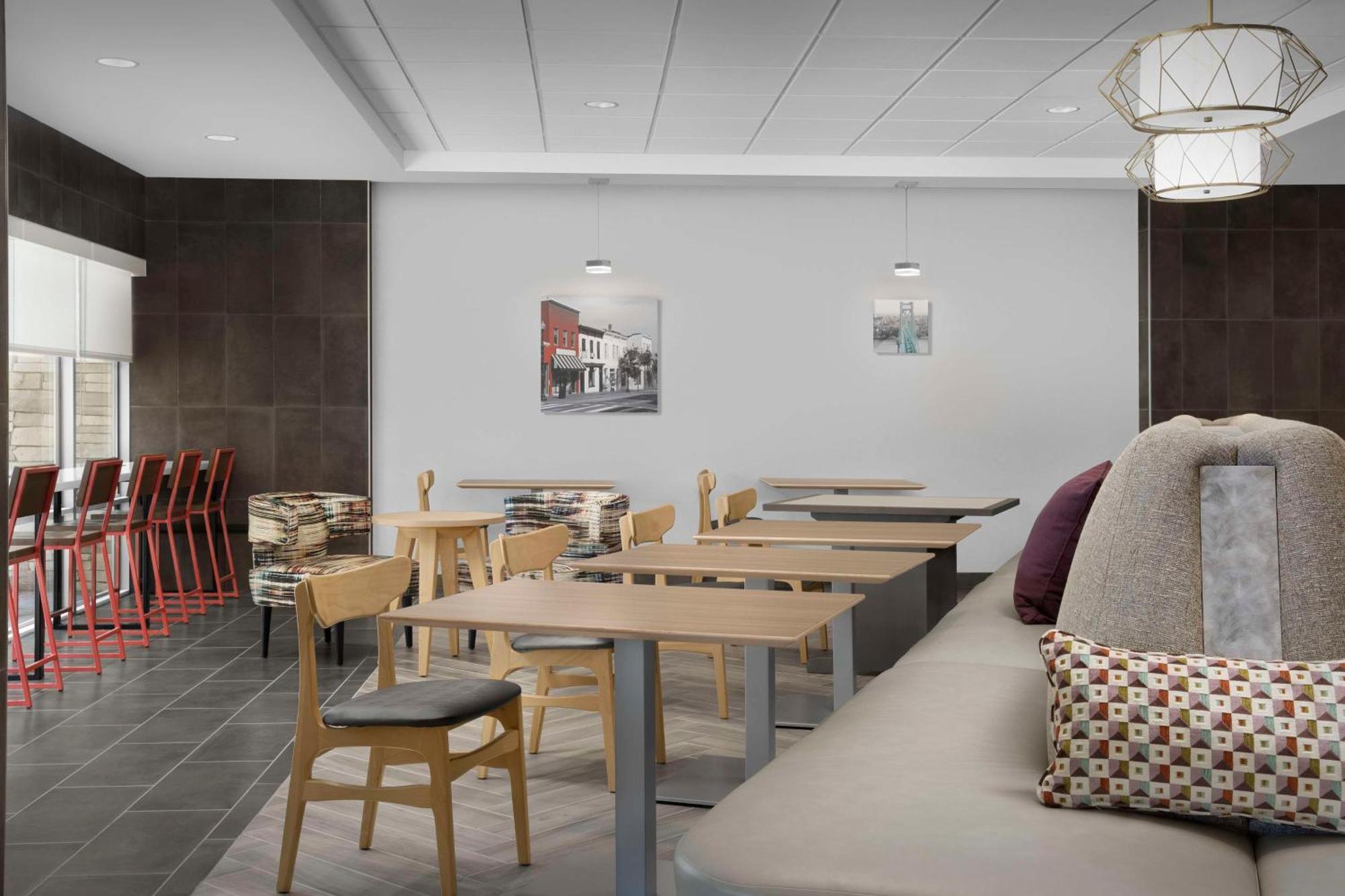 Home2 Suites By Hilton Poughkeepsie Exterior foto